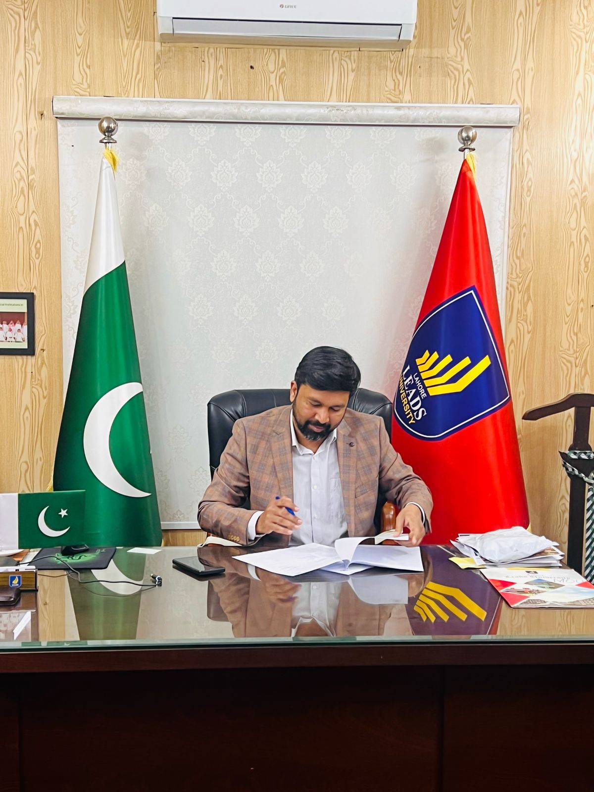 Founder Signing